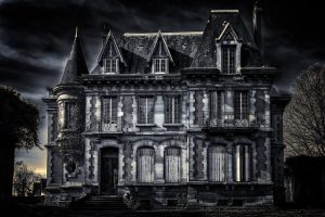 ea37b20829f5053ecd0b470de7444e90fe76e7d71cb0134192f8c4_640_haunted