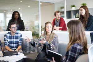 e837b50a2ff3073ecd0b470de7444e90fe76e7d710b2144194f8c7_640_workplace
