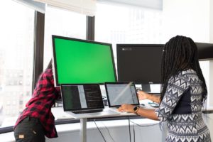 christina-wocintechchat-com-r1dsQ4-cTqI-unsplash