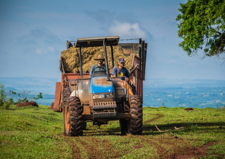 4 Important Reasons to Buy a Used Tractor Over a New Tractor