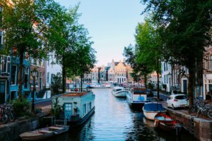 6 Key Things to Consider When Choosing Small Boat Insurance