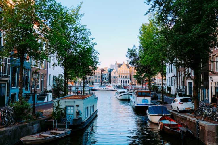6 Key Things to Consider When Choosing Small Boat Insurance