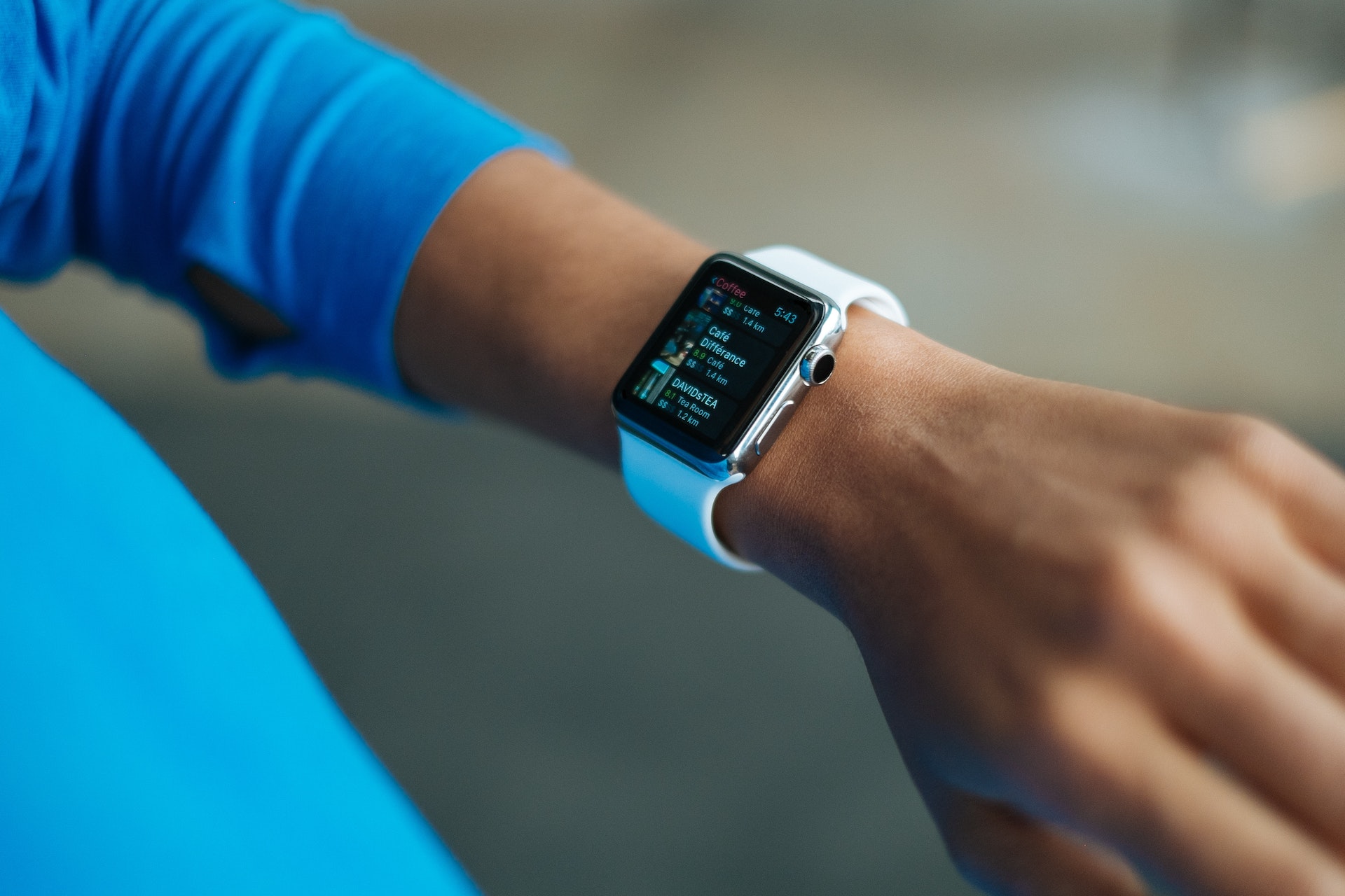 5 Easy Christmas Gifts That Your Co-Workers Will Love