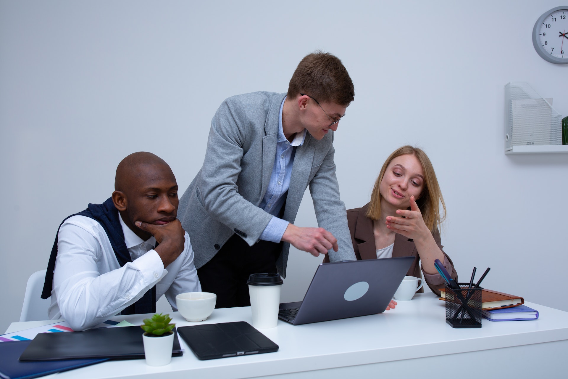 5 Essential Reasons Every Business Needs a Digital Presence