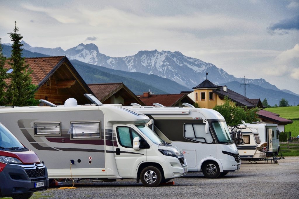 What to Consider When Looking for RV Storage