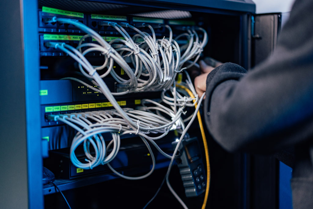 How Quickly Can IT Professionals Detect a Data Breach?