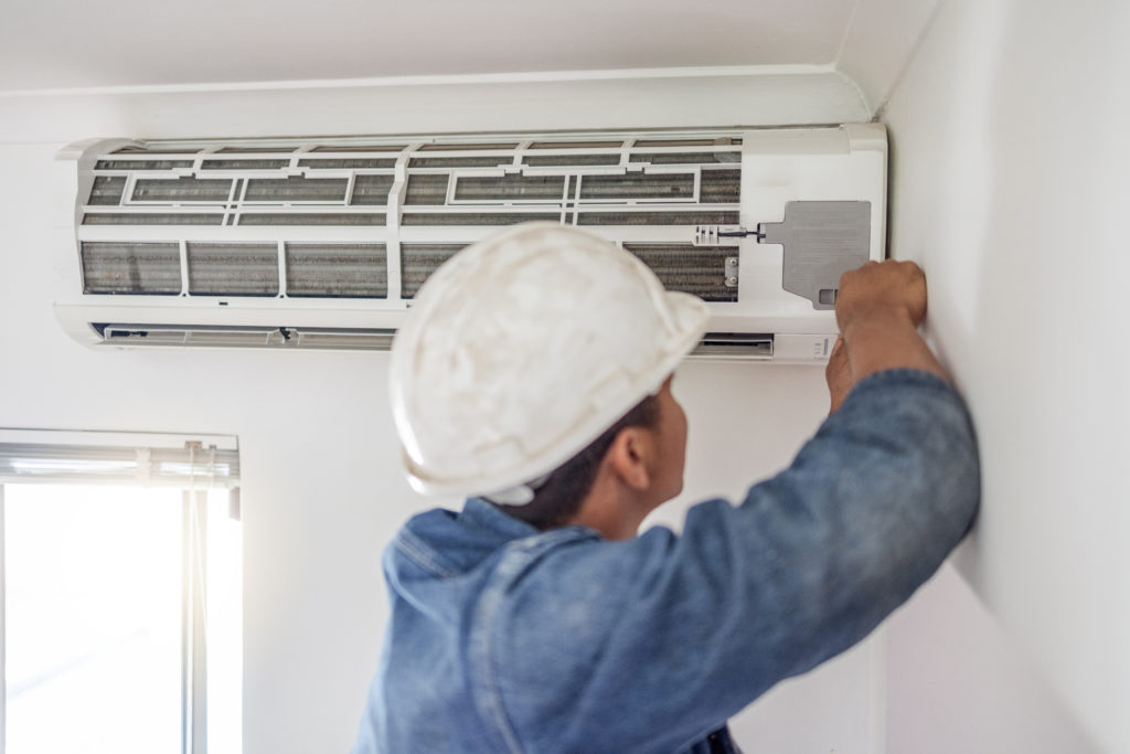 Pros and Cons of Working with an HVAC Technician