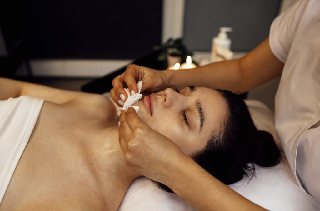 10 Common Mistakes to Avoid When Cleansing Your Skin