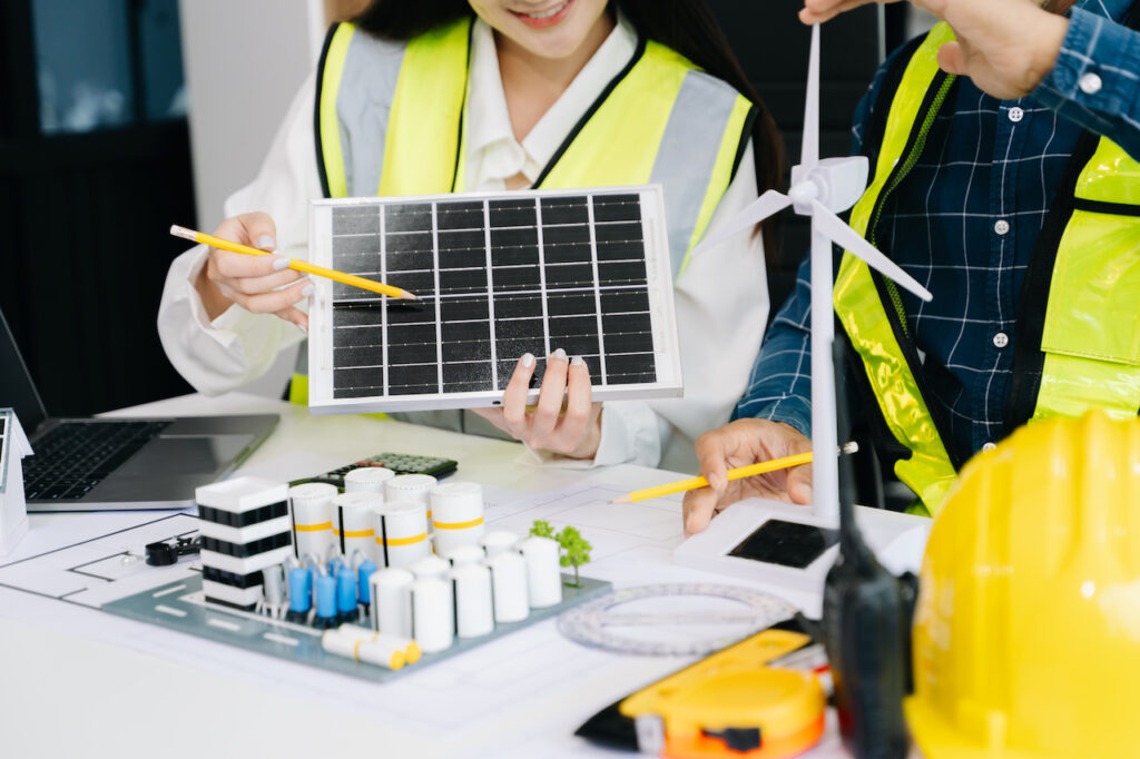 Real-Time Monitoring of Solar Energy Production: Benefits and Features
