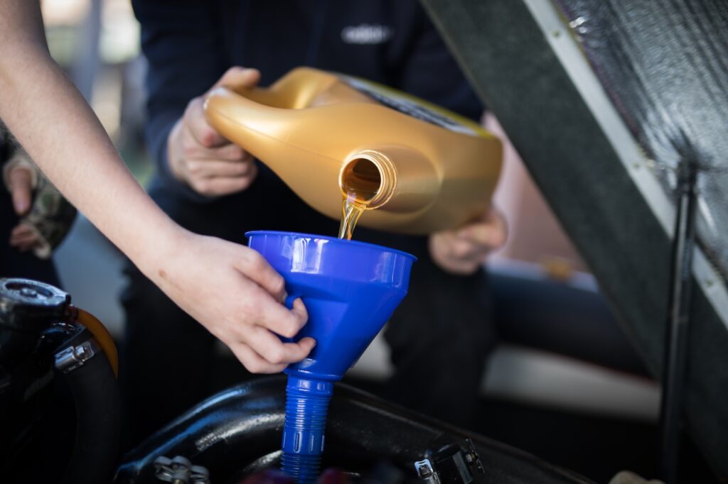 A Guide to Choosing the Right Oil for Your Car