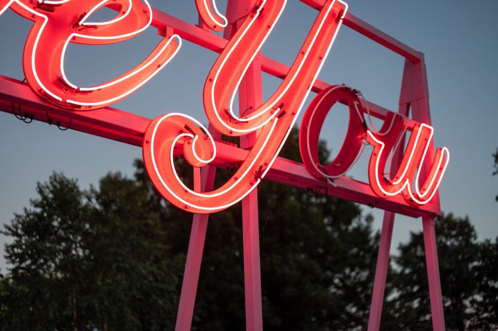 How to Design Eye-Catching Dimensional Signs for Your Business